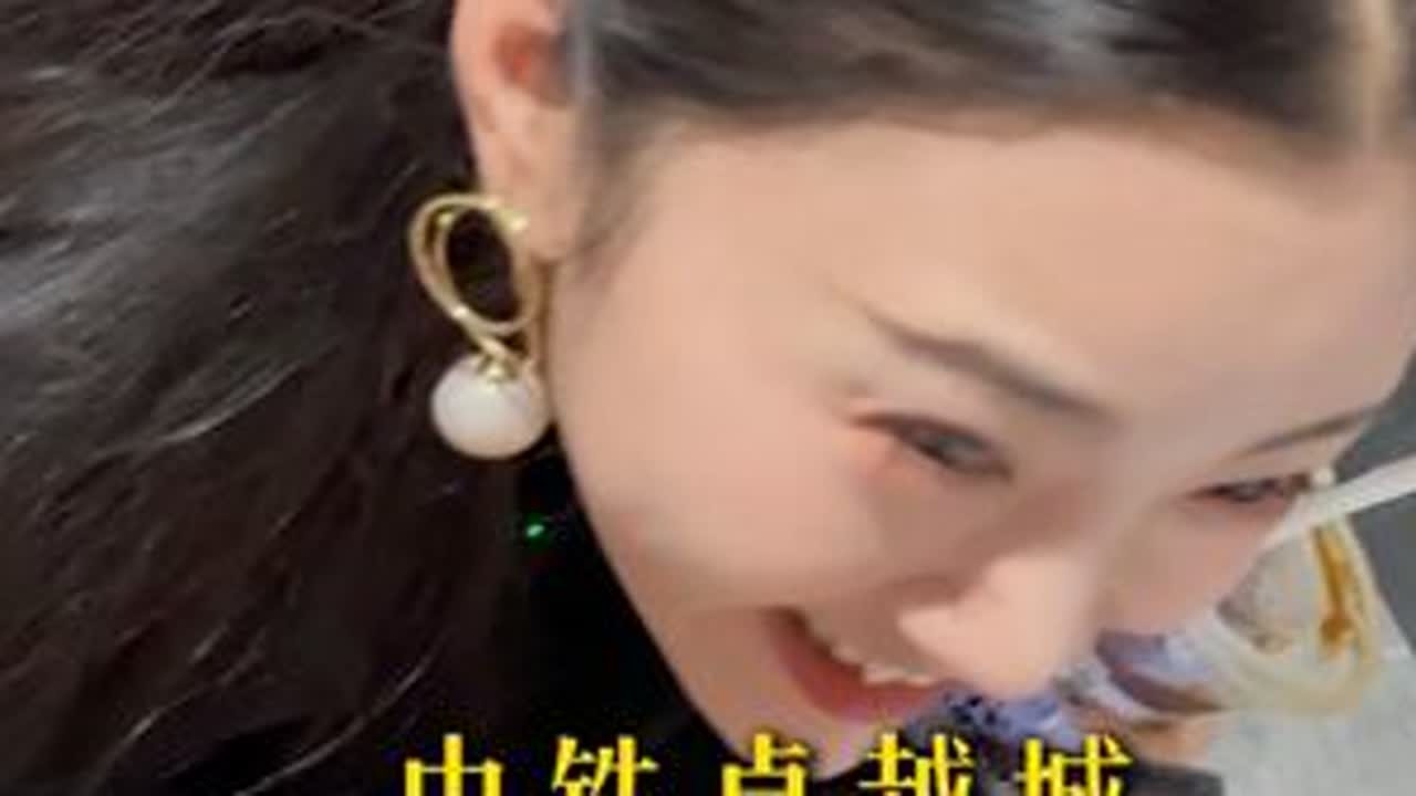 中铁卓越城 给我关上的门是不是有点太多咧，群众里头有坏银呐#精装修 #二手房 #港务区 #西安房诸葛老K #西安楼市