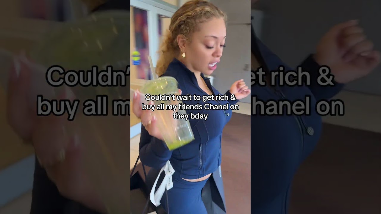 Latto via Tiktok 👜 – "YOU 👉 get a Chanel, YOU 👆 get a Chanel, YOU 🫵 get a Chanel" 