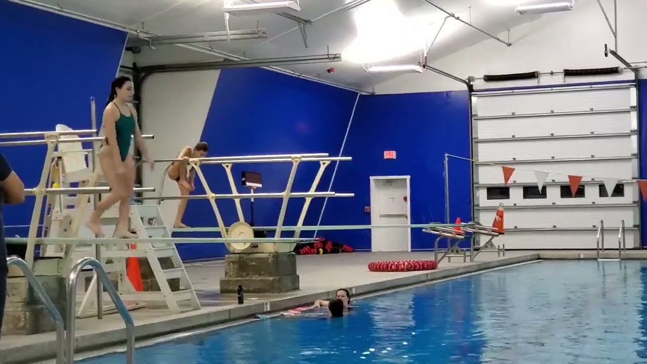 102 C Front Somersault Tuck Position - 1m springboard Diving
