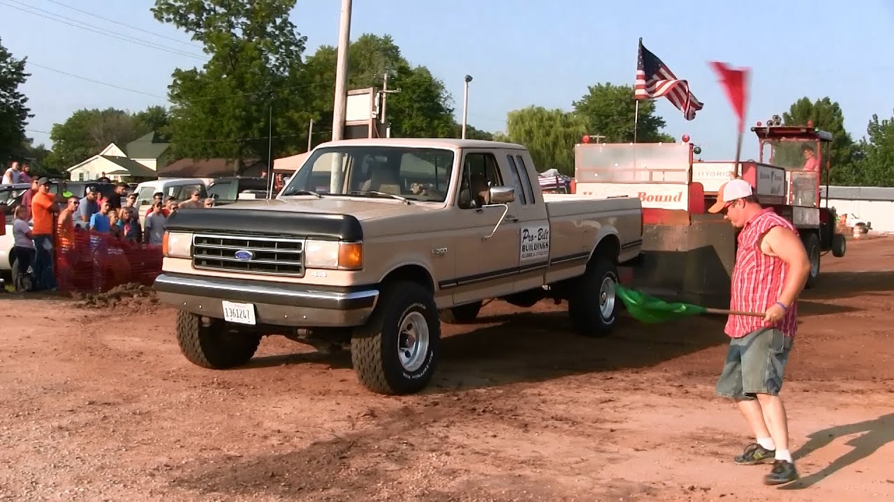 Central Illinois Truck Pullers - 2014 Four-Wheel Drive Factory Stock Gas - Truck Pulls Compilation