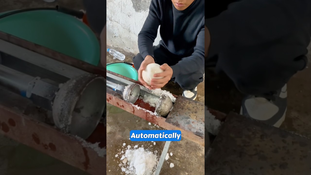 Snowball launcher
