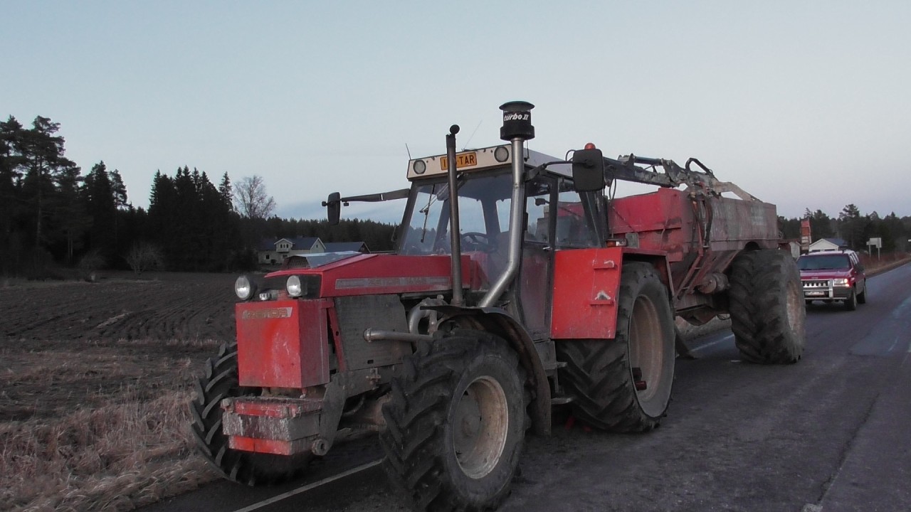 ZETOR 12145 ( 20145 TiC ) , matka keskeytyi, kausi on ohi, rengasrikko !