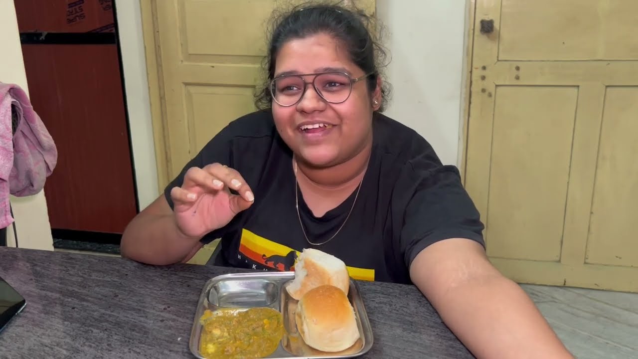 AAIZ AMI EGG XACUTI KELLI🥚🍳 | Konkani vlogs | Akansha & Apeksha Vlogs