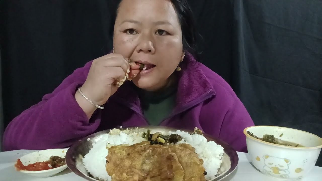 गुन्द्रुक आलुकाे सुप,फ्राइआण्डा,अचार र भात Priyamarsa Rai 