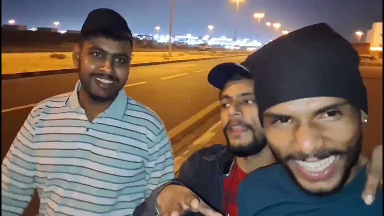 Fast vlog 🇦🇪.  #keepsupporting #like #comment #share Kesa lga hamra fast vlog sbhi comment me batye 