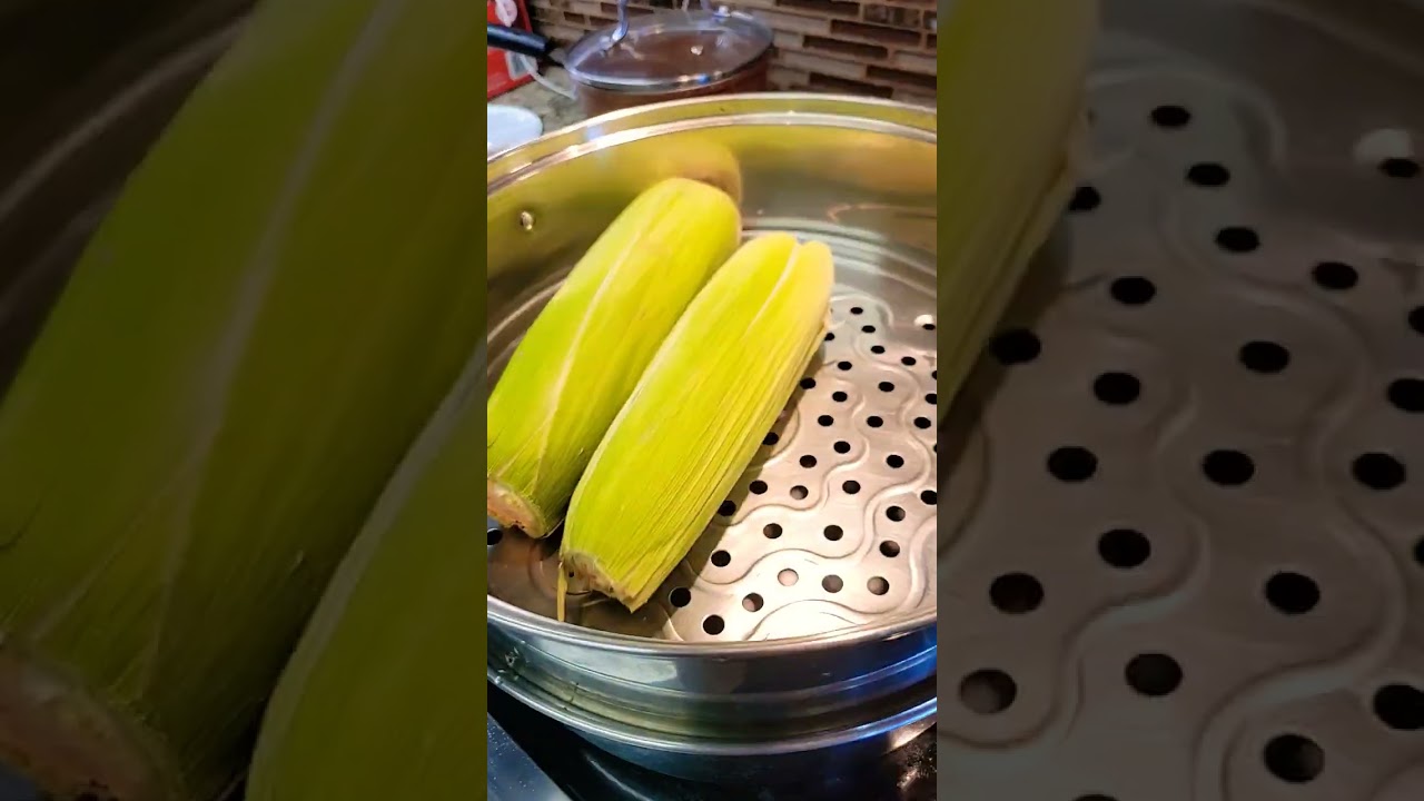 STEAMING CORN 🌽🌽🌽 #shorts