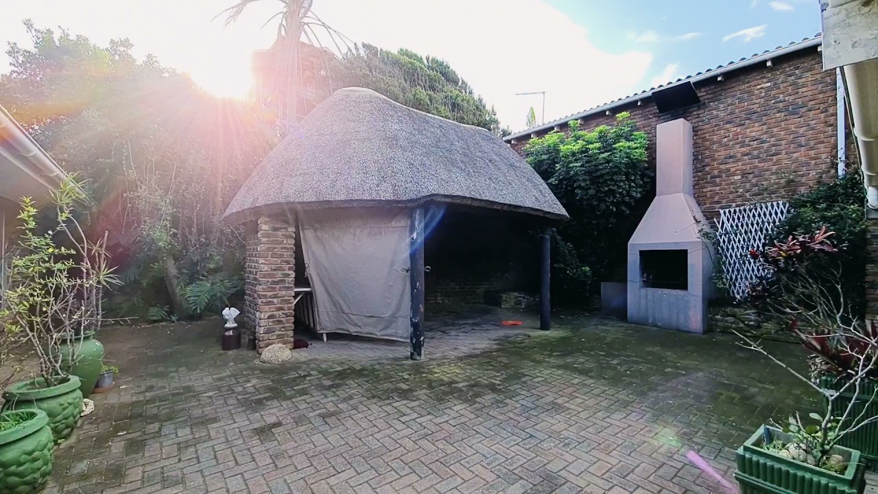 Blue Bend - Solid family home 🏡 💙  3Bed 2Bath + Braai Area 🔐