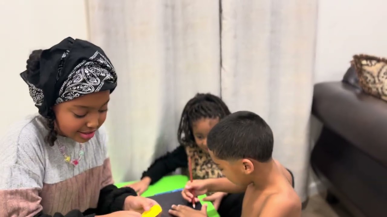 GUESS WHATS IN THE BOX