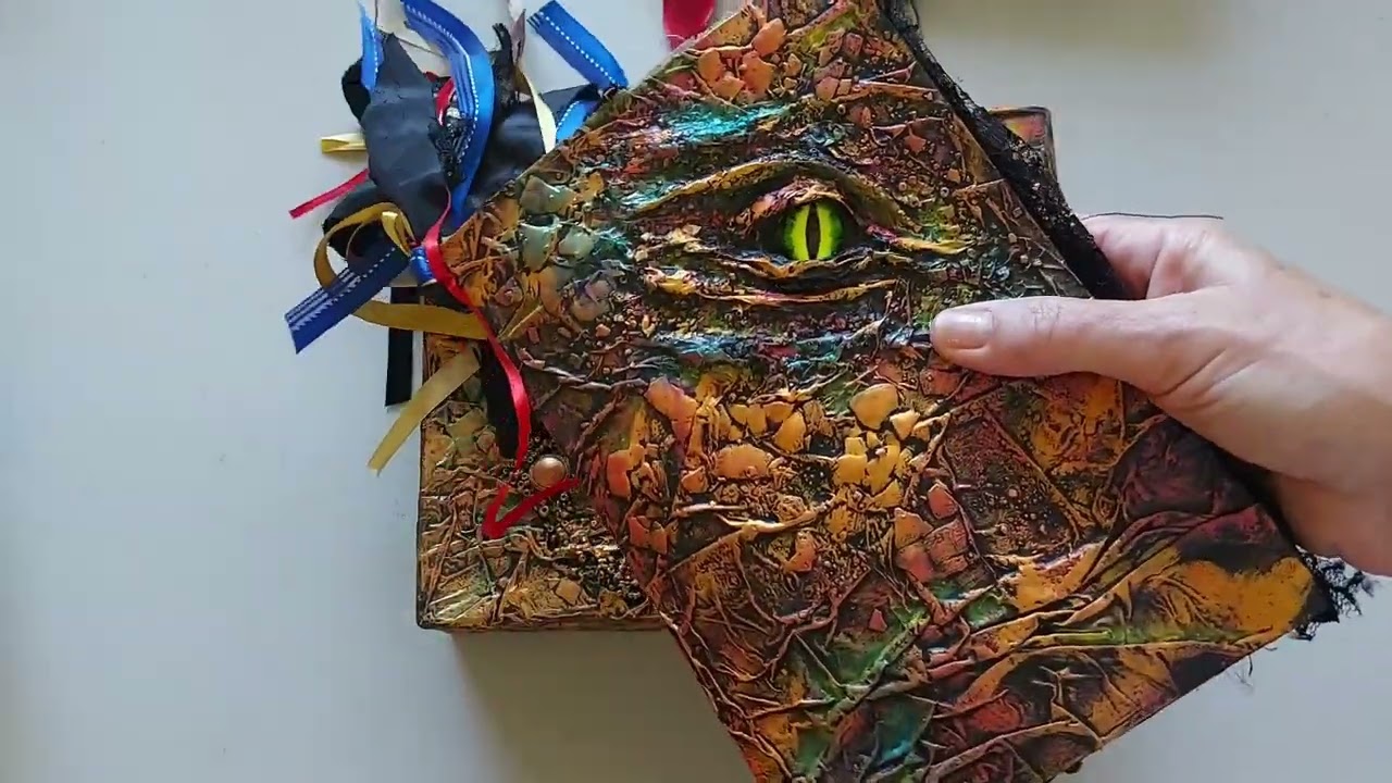 Dragon treasure box like Smaug from the hobbit