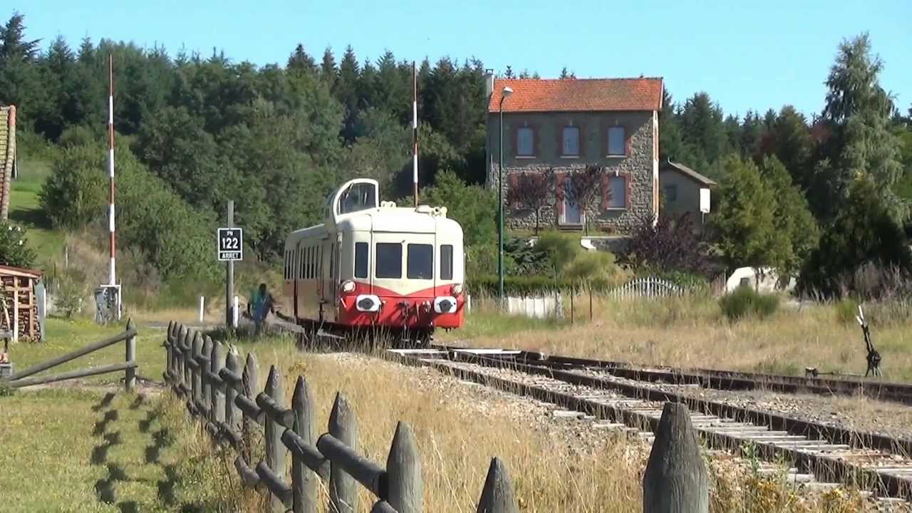 Train - Ballet d'autorails sur le Chemin de Fer du Haut-Forez (CFHF).