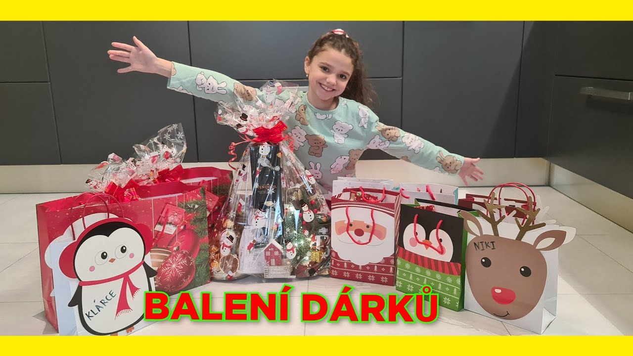 BALENÍ VÁNOČNÍCH DÁRKŮ KAMARÁDKÁM A UČITELKÁM