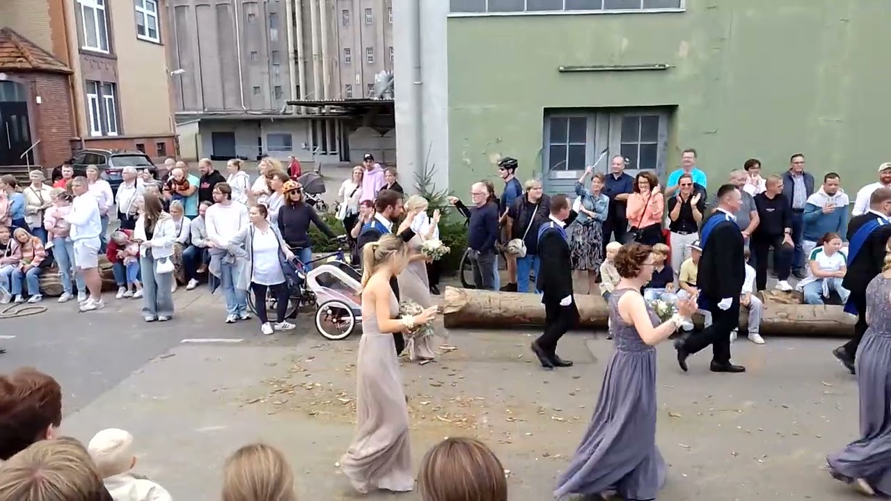 Schützenfest Holzminden - Umzug zum Festzelt nach Erstürmung der Barrikade 2025