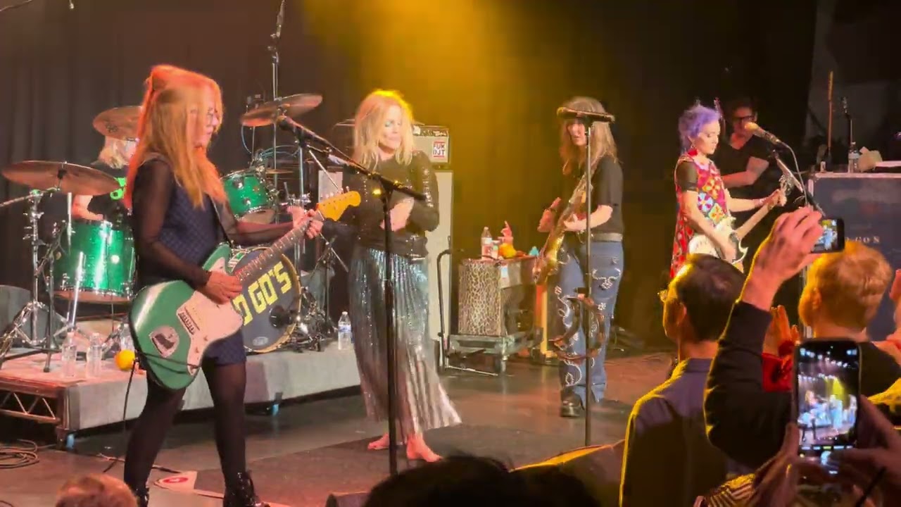 The Go-Go's - Can't Stop the World - The Roxy Theater