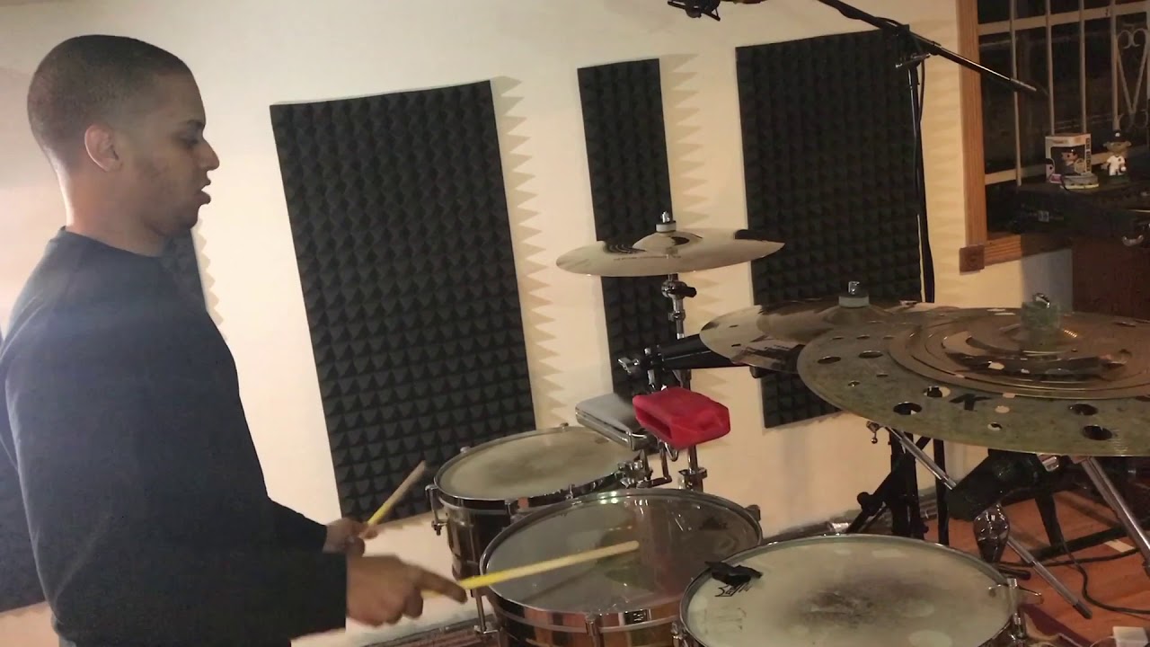 Marcos Lopez Grabando Timbal