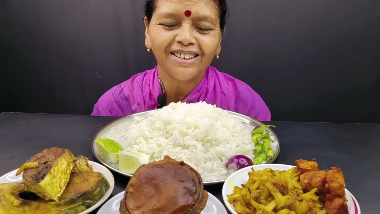 BIGBITES ।EATING PANTA VAAT,POKHLA VAAT,ILISH VAJA,BEGUNI,POTOL VAJA, ALU VAJA।।