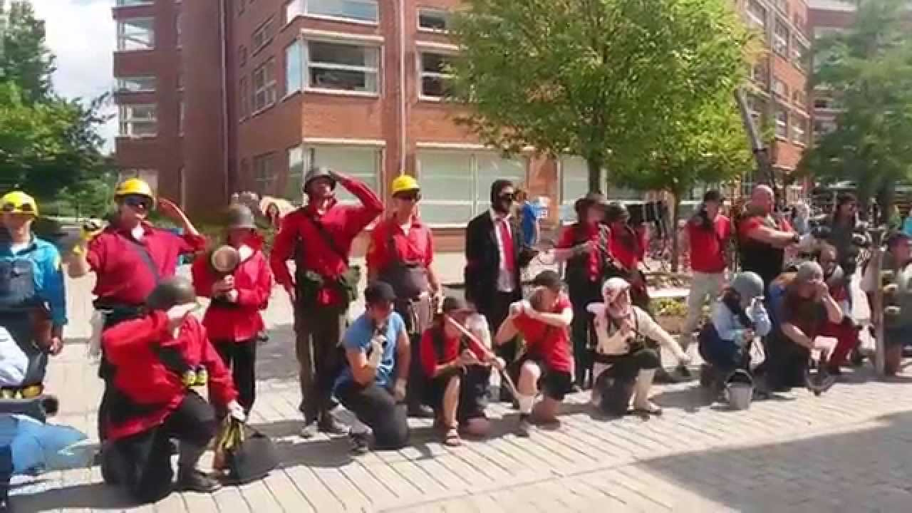 N&auml;rcon Conga Parade