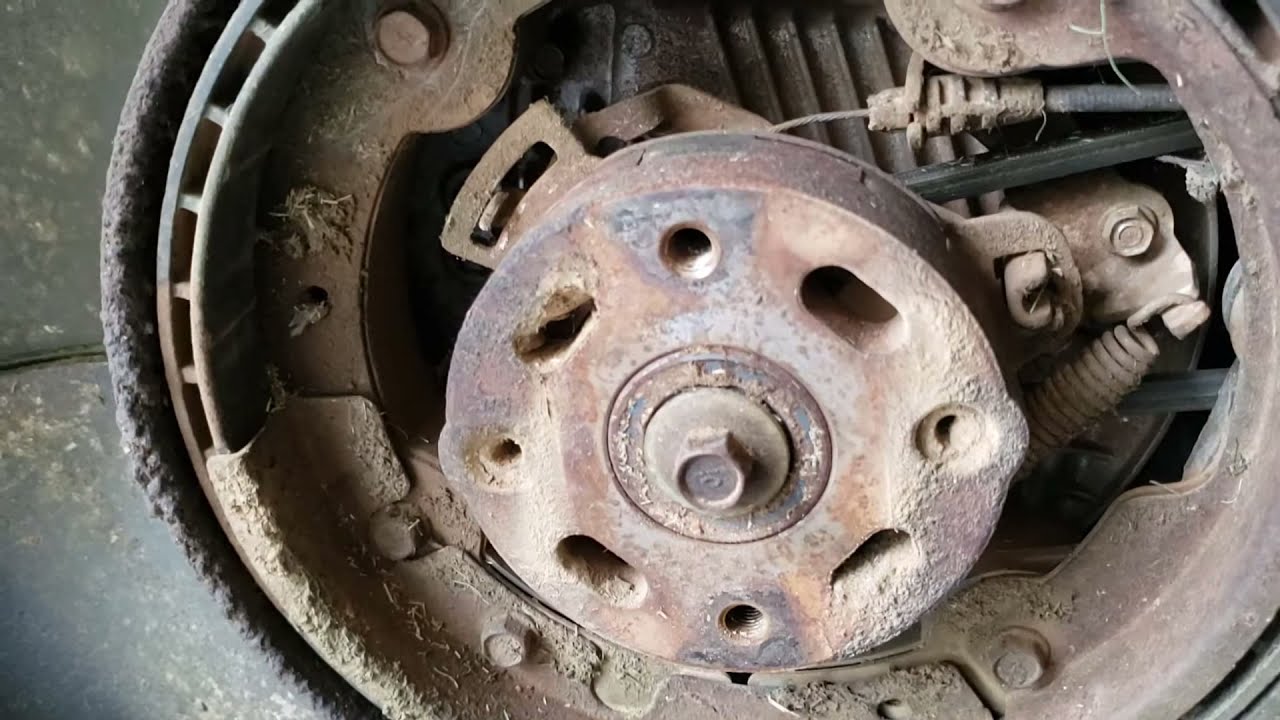 Remove engine from Honda HRX 217
