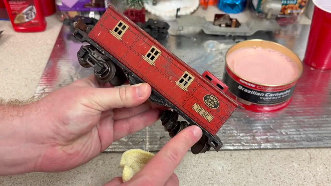 FIXING UP THE LIONEL 1682 PREWAR CABOOSE