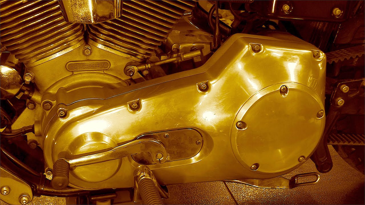 Harley Davidson, FXD "Dyna Super Glide"  (Primary Oil Change) !