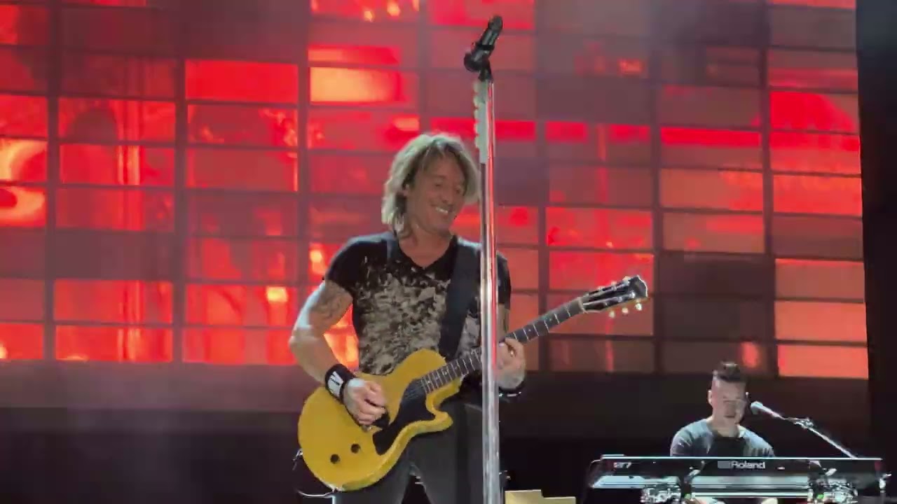 Keith Urban “Worry 'Bout Nothin'