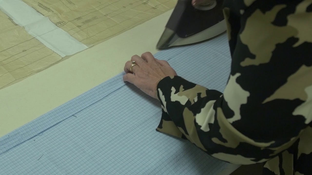 287 - Men's Shirt - Front Band - Right Side - (1/2) Preparing