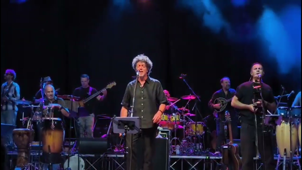 Max Gazzè - Orchestra Popolare del Saltarello - La vita com'è (Live)