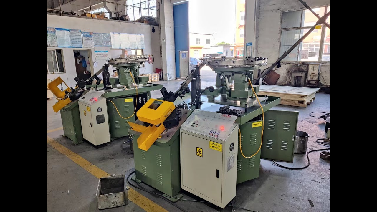 High speed nail thread rolling machine with protection cover