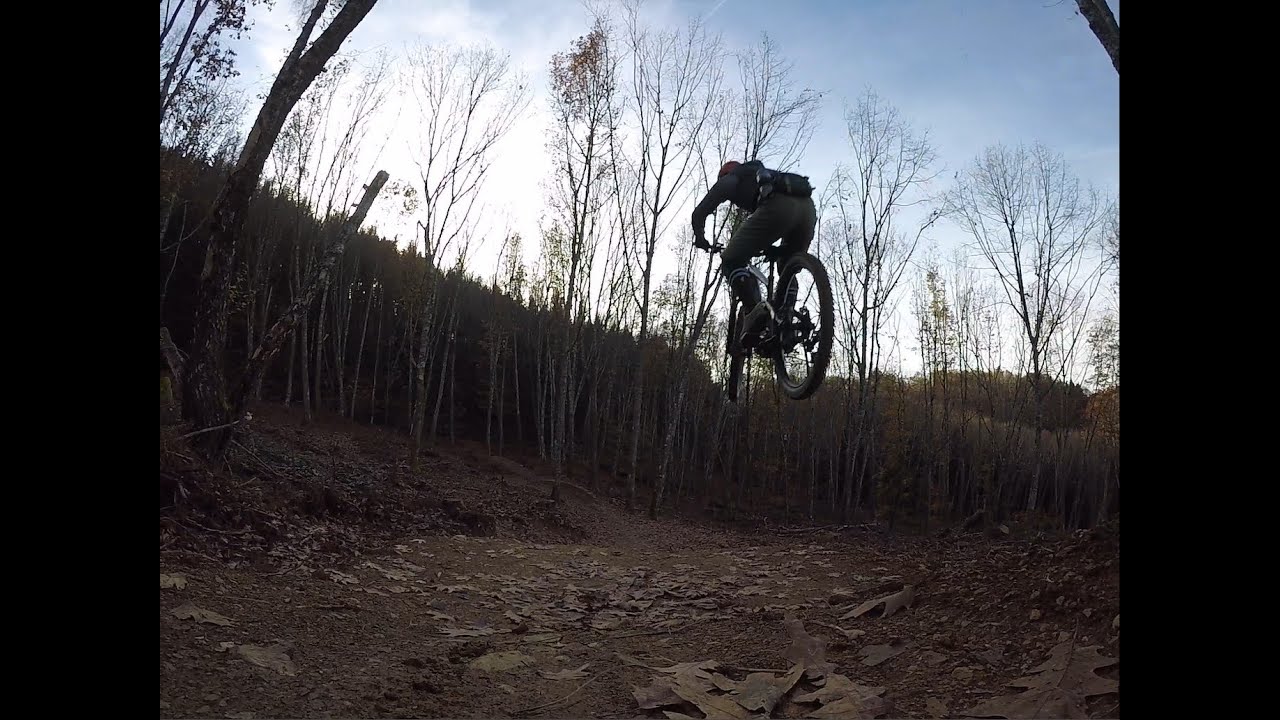 Enduro Bagnères de Bigorre - bleue et rouge - moustachebike