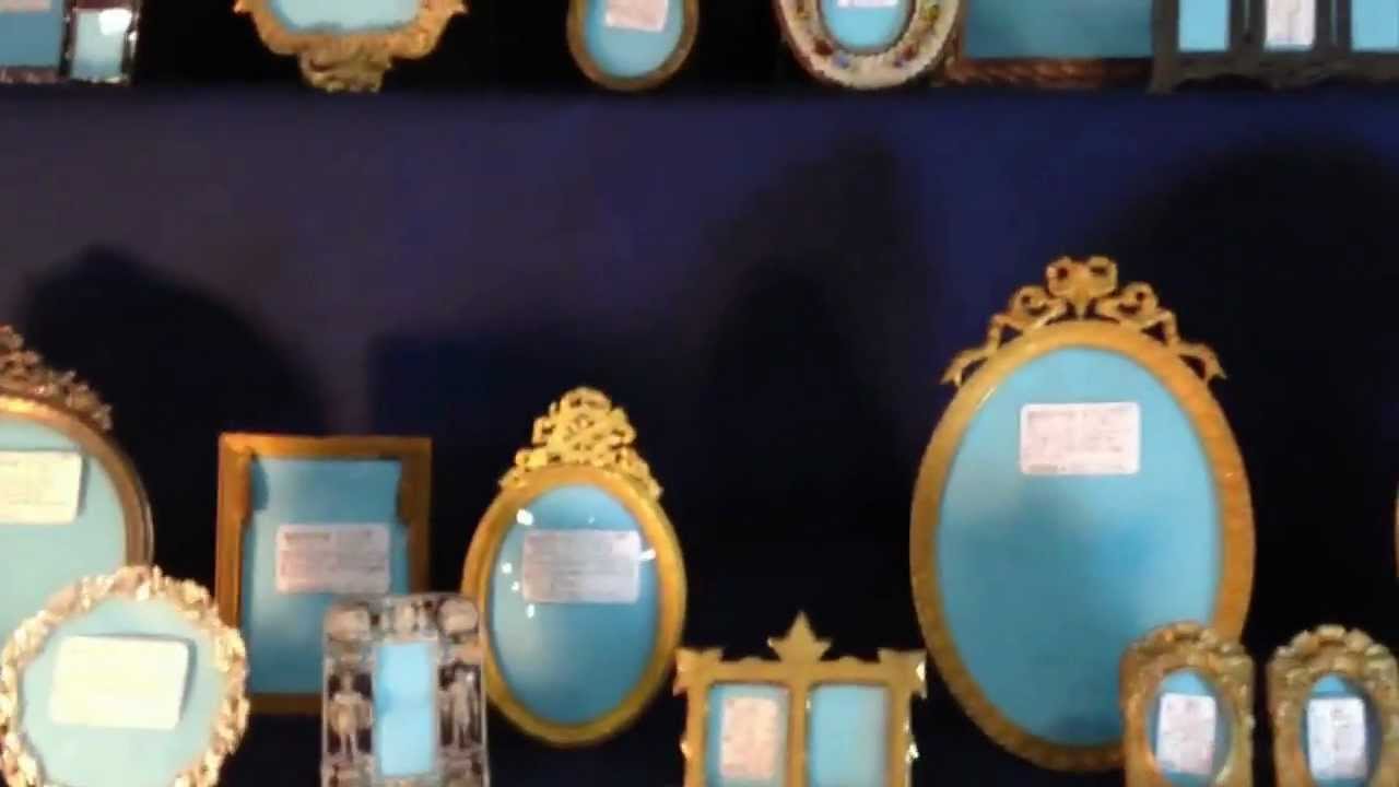 Antique Picture Frames [Kovels.com]