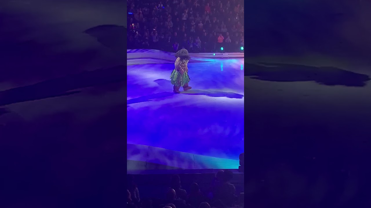 Mia and Layla ft. Maui  @ Disney on Ice
