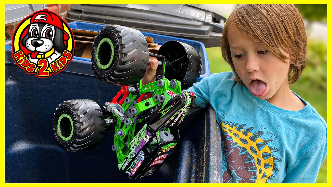 UNBOXING Monster Jam Toy - Meccano Grave Digger STEM Building Set