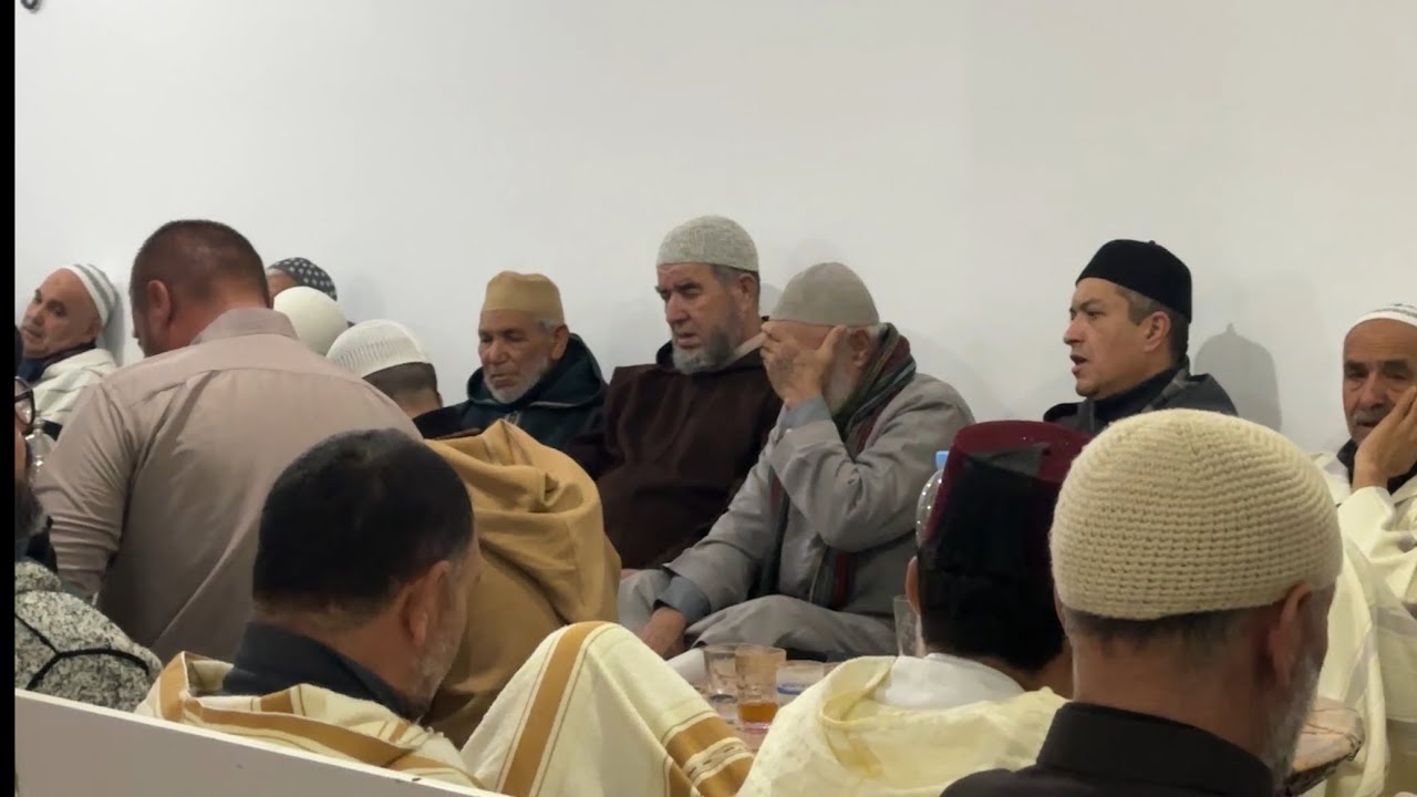 جمع  على ذكر الله والصلاة على رسول الله في ليلة من ليلي رمضان فرخانة