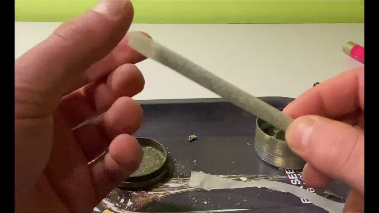 Jak ubalit &scaron;peka/How to roll a joint - TUTORIAL CZ,EN (DETAILED VERSION) - back roll, front roll
