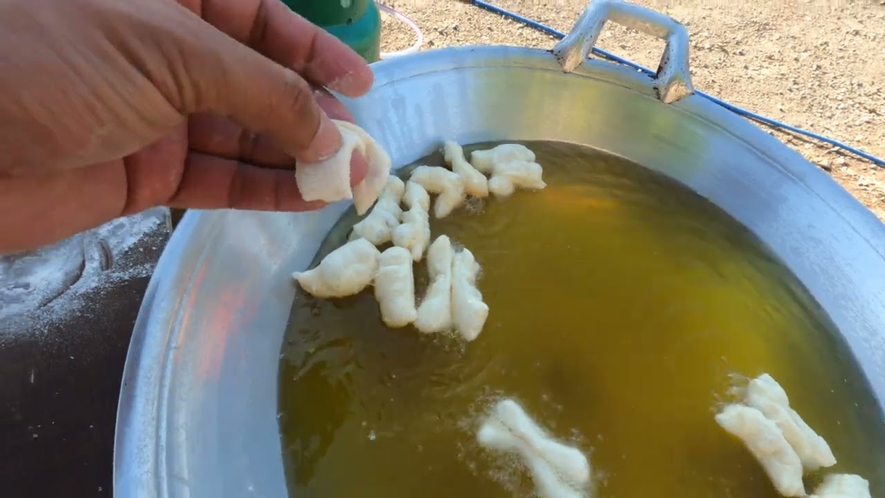 สอนทอดปาท่องโก๋ by น้ำเต้าหู้ เต้าฮวยน้ำขิง โตฟู TOFU