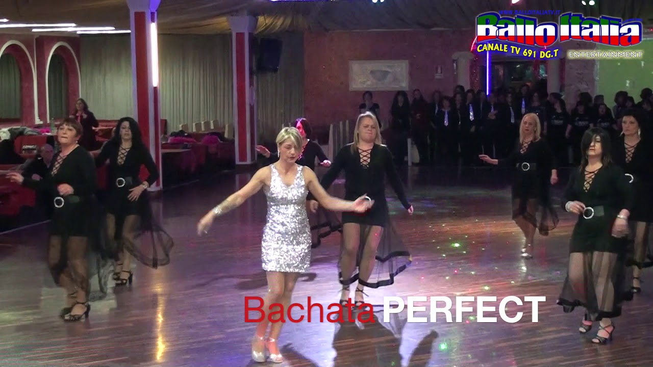 Ballo di gruppo bachata Perfect da Latinomania