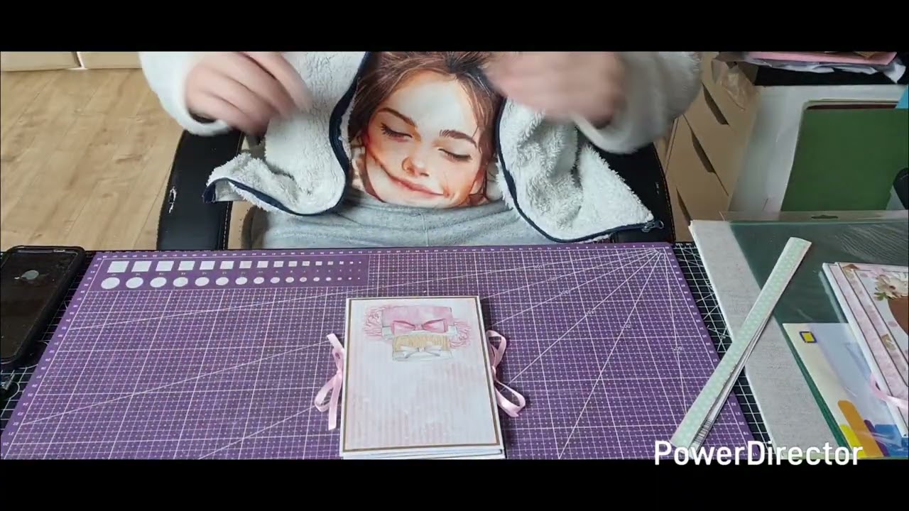Présentation de matériel avant tuto "album boîte bébé " 