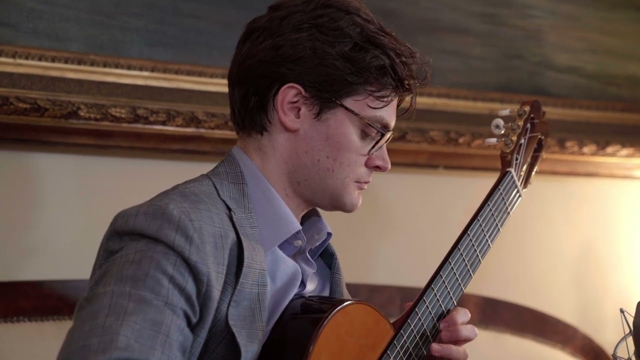 CHACONNE- J.S. Bach (guitar player: GregorioFracchia)
