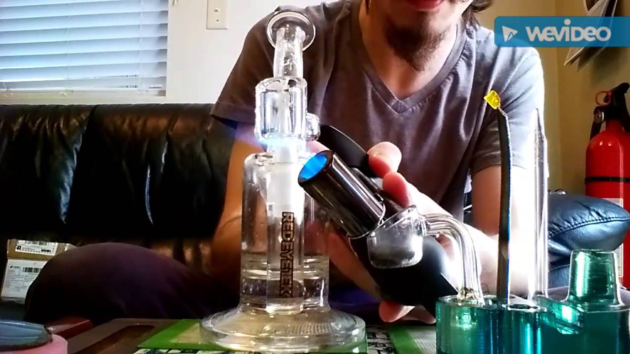 Low temp dab tech on a 4mm quartz banger