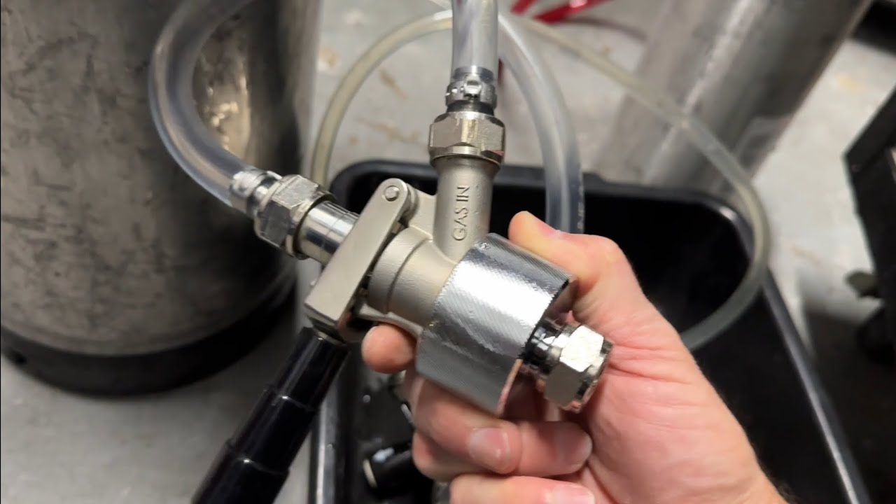 Amazing adapter for Easy Daisy Chain keg draft line cleaning!