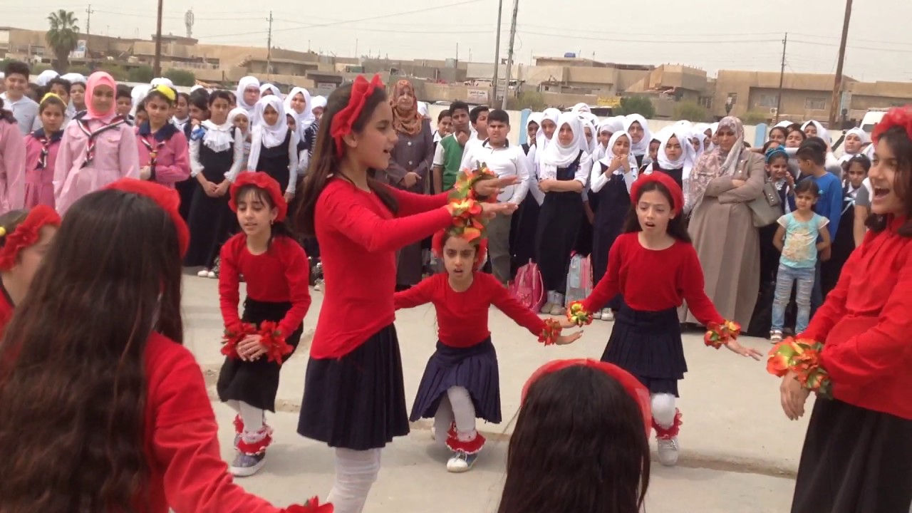 فعالية مدرسة سكينة الابتدائية للبنات ( امي اهواك ) لطالبات الصف الرابع تربية الكرخ الثانية