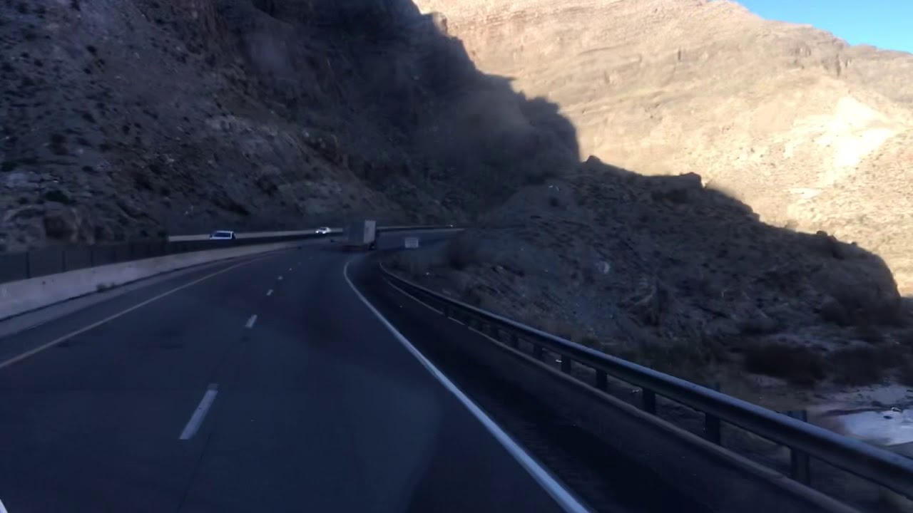 Beautiful mountains road at Arizona and Utah border I-15 N