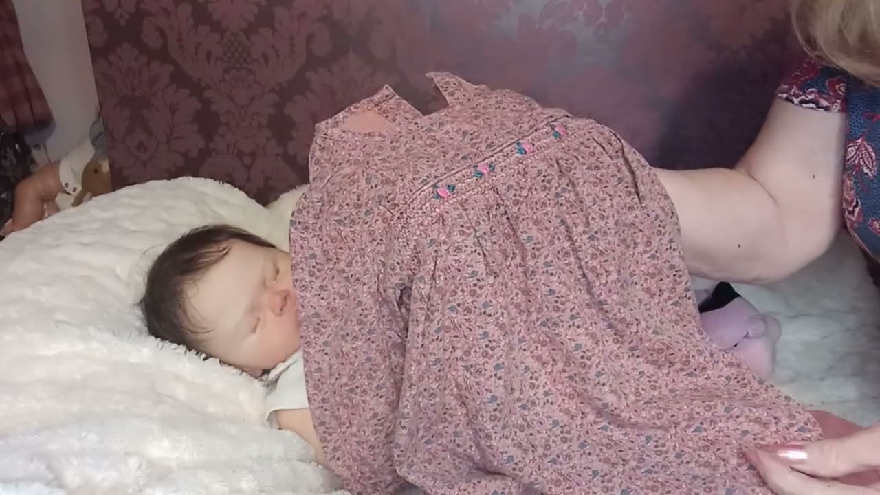 New just made Laurie Cassie Love. Sophia and Elsie getting changed