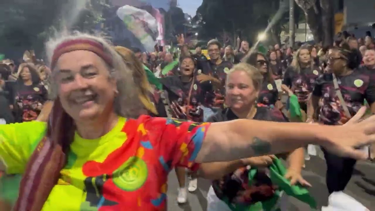 IMPERATRIZ LEOPOLDINENSE 2026 l ENSAIO DE RUA COM A PRESENÇA DO HOMENAGEADO NEY MATOGROSSO 