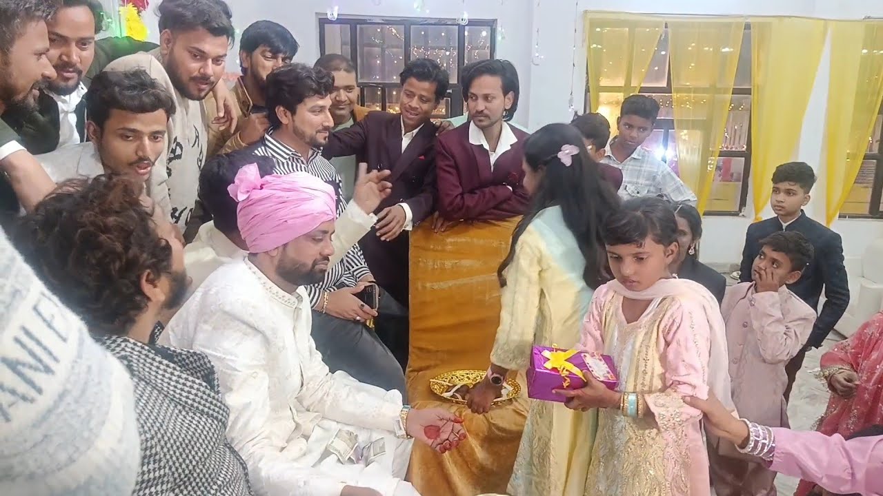 Hum reception me pahuch gy @samreenkiduniya7401 @Aayatkajahan #dailyvlogs #familyvideo #vlog 