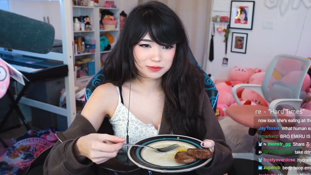 Emiru You Eat Weird...