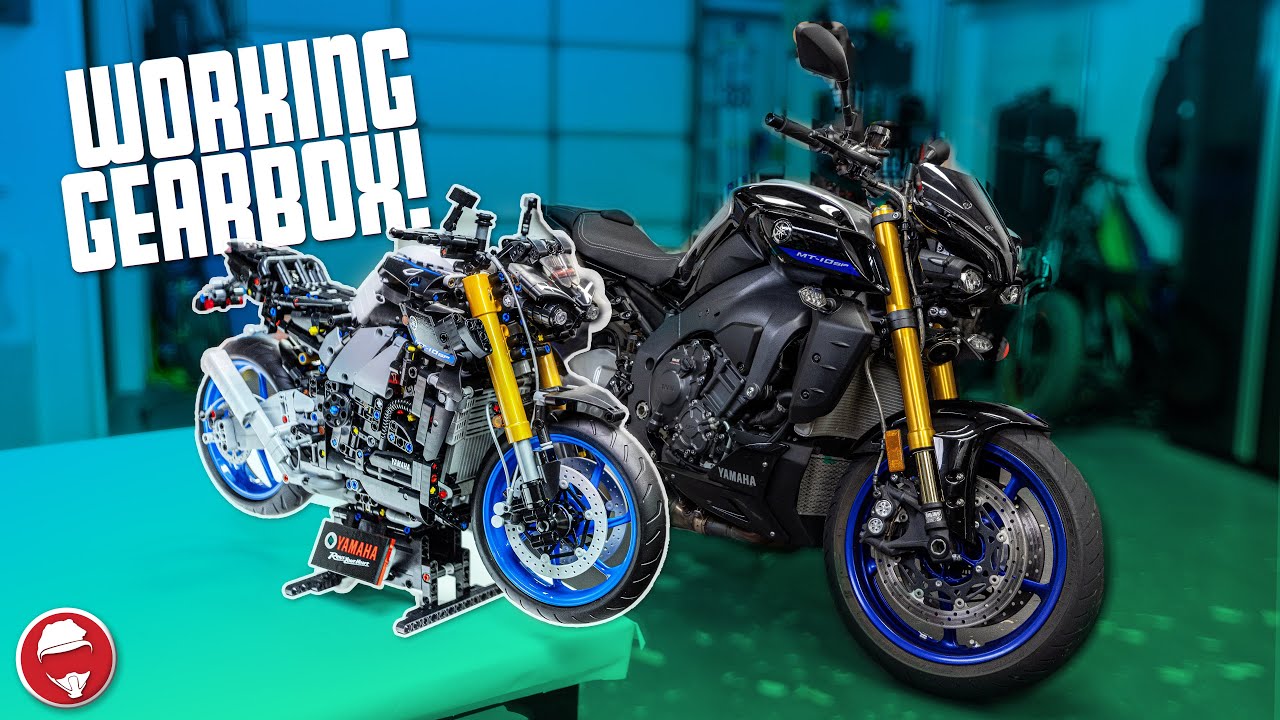This Lego Technic Yamaha MT10sp has a Secret!