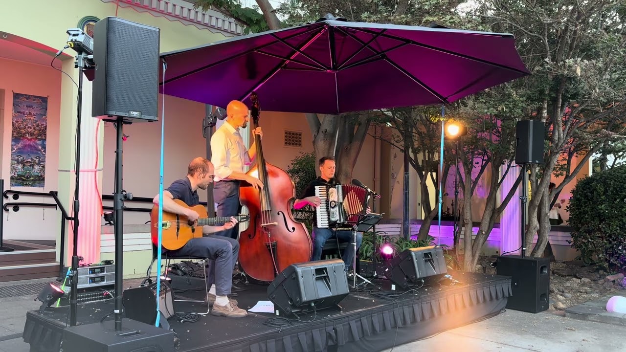 The Belco Jazz Band plays Song d’automne