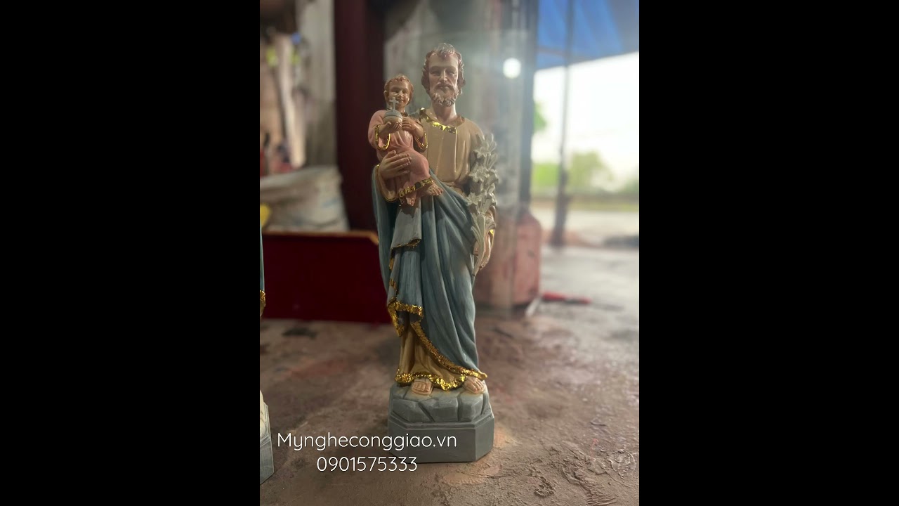 Bộ tượng gia đ&igrave;nh th&aacute;nh gia c&ocirc;ng gi&aacute;o đẹp nhất 2023. #conggiaomedia #video #banthoconggiao #tượnggỗ