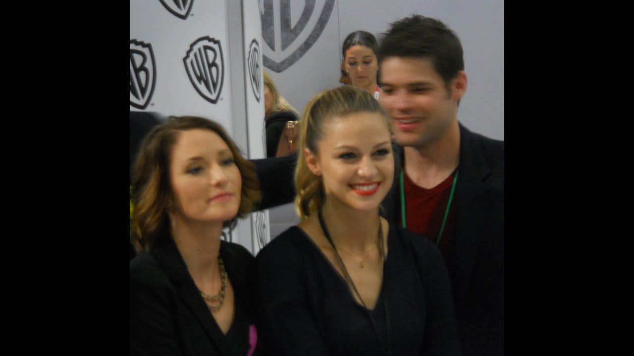 SDCC 2015: Melissa Benoist Supergirl Signing | Before the CW Premiere