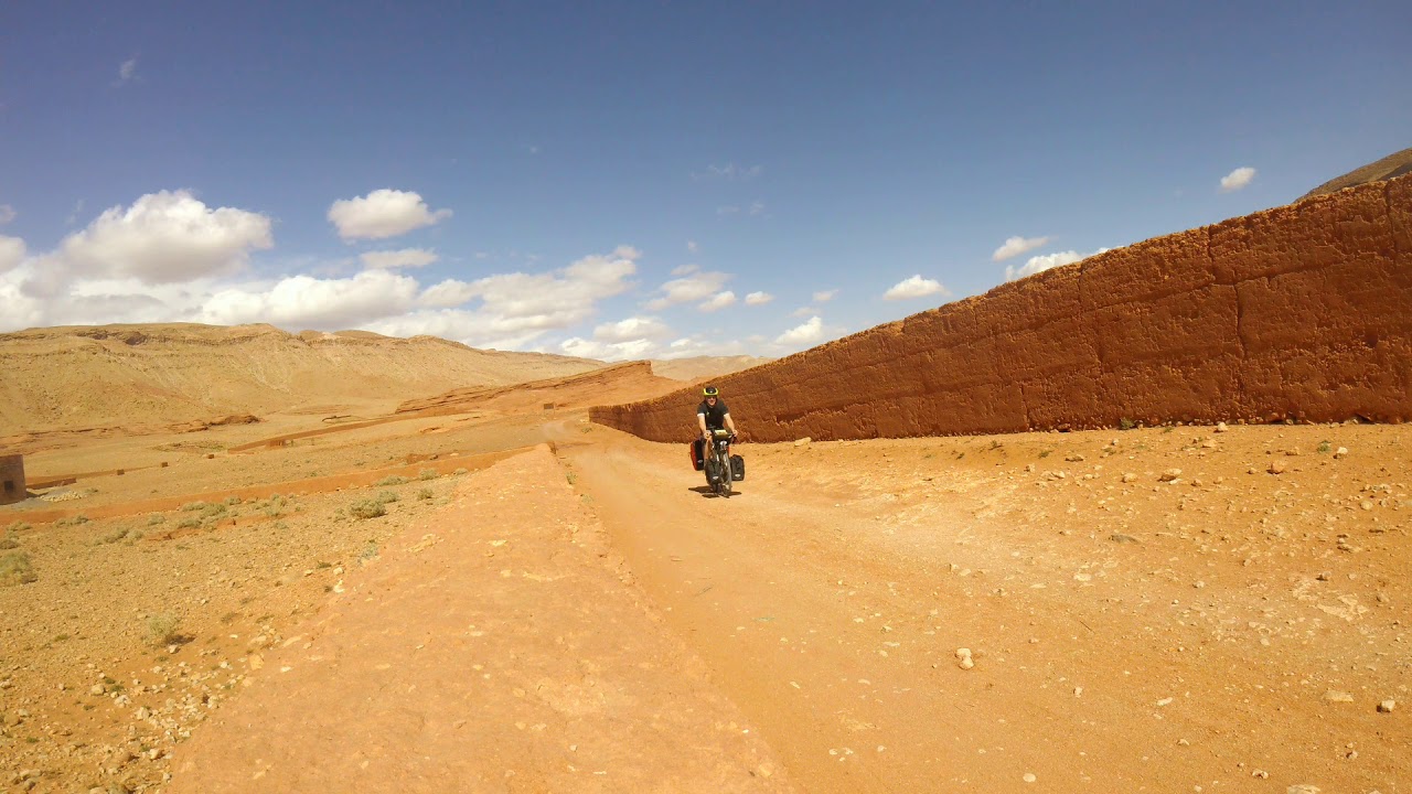 Marocco in bicicletta. Valle delle rose, da Kelaat Mgouna alle gole del Dades. massimoarmati.com